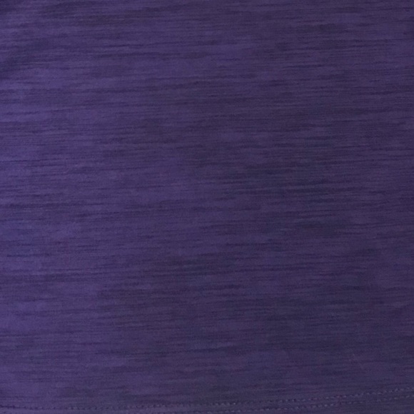 Ruffle DEEP V top with cap sleeves Silky feel PLUM - Picture 4 of 4